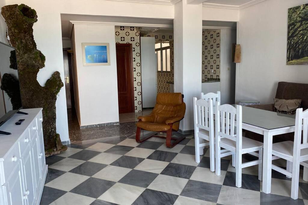 Apartamento The Traveller`s house Mirador playa la Caleta en Cádiz Exterior foto