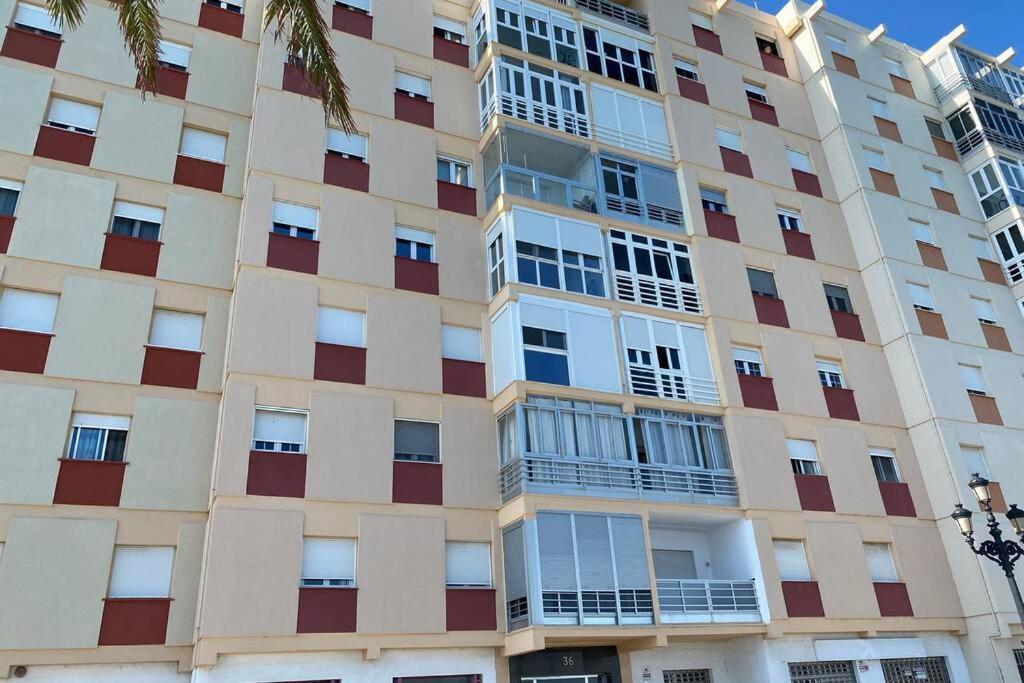 Apartamento The Traveller`s house Mirador playa la Caleta en Cádiz Exterior foto