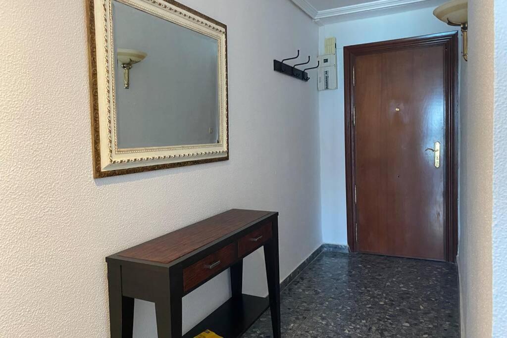 Apartamento The Traveller`s house Mirador playa la Caleta en Cádiz Exterior foto