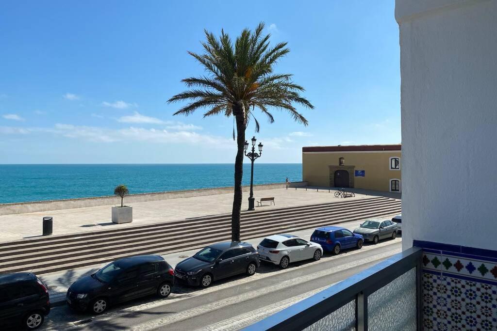 Apartamento The Traveller`s house Mirador playa la Caleta en Cádiz Exterior foto
